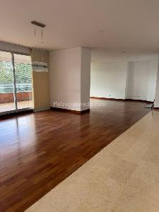 Apartamento en arriendo en Los Balsos, Medellín · foto 4 de 20