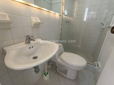 Apartamento de 3 alcobas en arriendo en Loma De Los Parra, Medellín, 150 m² · foto 16 de 20