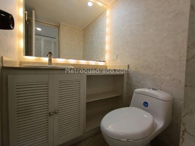 Apartamento de 3 alcobas en arriendo en Loma De Los Parra, Medellín, 150 m² · foto 18 de 20