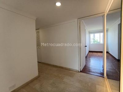 Apartamento de 3 alcobas en arriendo en Loma De Los Parra, Medellín, 150 m² · foto 19 de 20