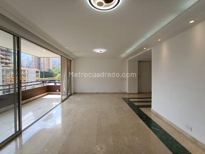 Apartamento de 3 alcobas en arriendo en Loma De Los Parra, Medellín, 150 m² · foto 4 de 20