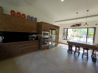 Casa de 4 alcobas en venta en Las Palmas, Medellín · foto 7 de 20