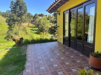 Casa de 4 alcobas en venta en Vereda Abreito, Rionegro · foto 2 de 20