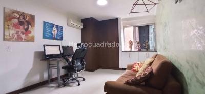 Apartamento de 3 alcobas en venta en Laureles, Medellín, 174 m² · foto 10 de 20