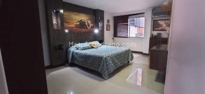 Apartamento de 3 alcobas en venta en Laureles, Medellín, 174 m² · foto 14 de 20