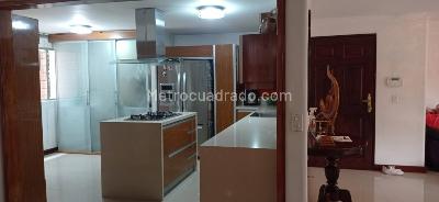 Apartamento de 3 alcobas en venta en Laureles, Medellín, 174 m² · foto 5 de 20