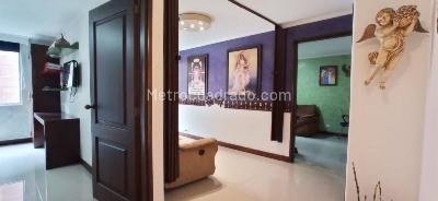 Apartamento de 3 alcobas en venta en Laureles, Medellín, 174 m² · foto 6 de 20