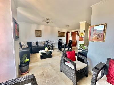 Apartamento de 3 alcobas en venta en Laureles, Medellín, 90 m² · foto 2 de 20