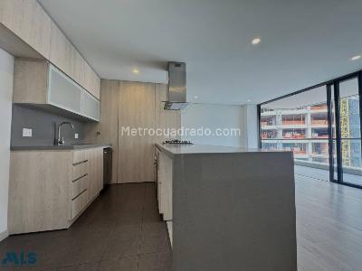 Apartamento en venta en Altos Del Poblado, Medellín · foto 10 de 20