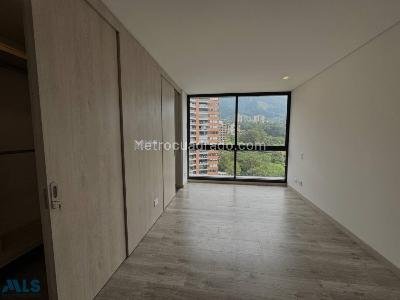 Apartamento en venta en Altos Del Poblado, Medellín · foto 13 de 20