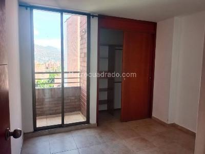 Apartamento de 3 alcobas en arriendo en Laureles, Medellín, 120 m² · foto 9 de 20