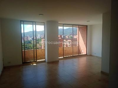 Apartamento de 3 alcobas en arriendo en Laureles, Medellín, 120 m² · foto 17 de 20