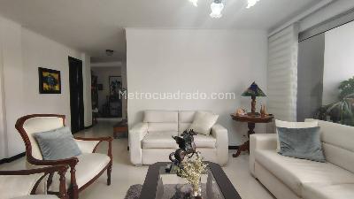 Apartamento de 4 alcobas en venta en Bolivariana, Medellín, 144 m² · foto 2 de 20