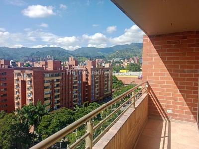Apartamento de 3 alcobas en venta en Lorena, Medellín, 97 m² · foto 5 de 20