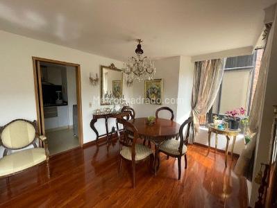 Apartamento de 3 alcobas en venta en La Carolina, Bogotá, 95 m² · foto 4 de 20