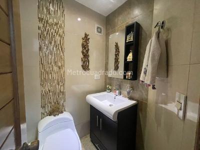 Apartamento de 3 alcobas en venta en La Carolina, Bogotá, 95 m² · foto 6 de 20