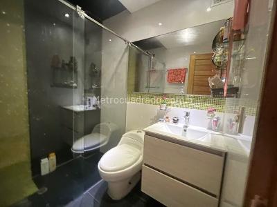 Apartamento de 3 alcobas en venta en La Carolina, Bogotá, 95 m² · foto 9 de 20