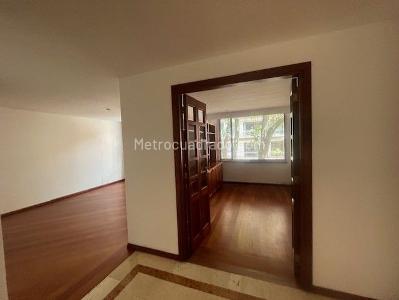 Apartamento de 3 alcobas en venta en La Carolina, Bogotá, 240 m² · foto 11 de 20