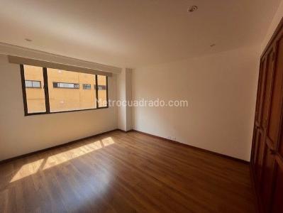 Apartamento de 3 alcobas en venta en La Carolina, Bogotá, 240 m² · foto 13 de 20