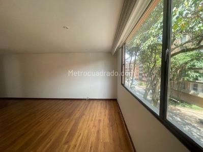 Apartamento de 3 alcobas en venta en La Carolina, Bogotá, 240 m² · foto 15 de 20