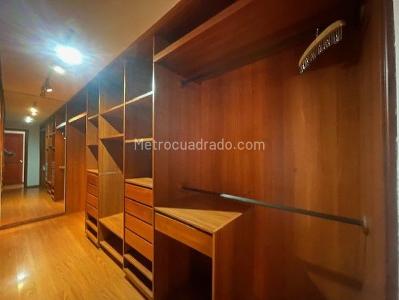 Apartamento de 3 alcobas en venta en La Carolina, Bogotá, 240 m² · foto 20 de 20