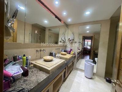 Apartamento en venta en La Carolina, Bogotá · foto 14 de 20
