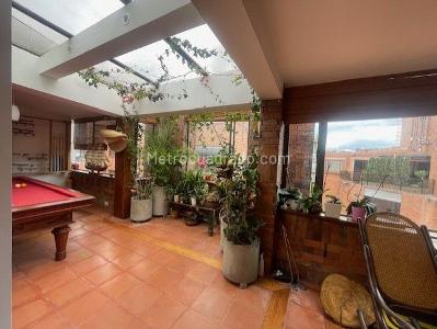Apartamento en venta en La Carolina, Bogotá · foto 8 de 20