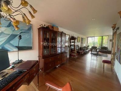 Apartamento en venta en La Carolina, Bogotá · foto 9 de 20