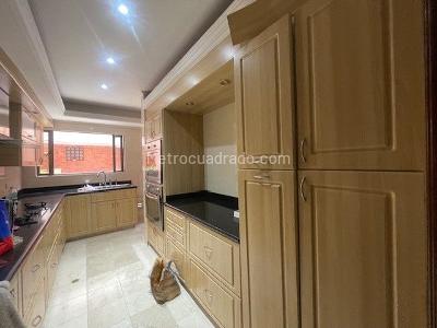 Apartamento de 3 alcobas en venta en La Carolina, Bogotá, 150 m² · foto 12 de 20