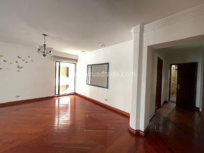 Apartamento de 3 alcobas en venta en La Carolina, Bogotá, 150 m² · foto 17 de 20