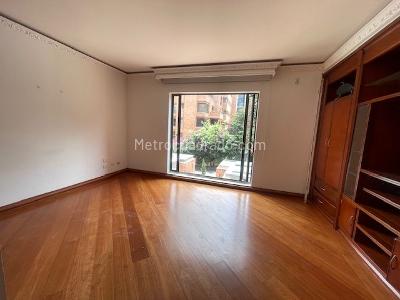 Apartamento de 3 alcobas en venta en La Carolina, Bogotá, 150 m² · foto 19 de 20