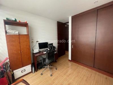 Apartamento de 2 alcobas en venta en Santa Barbara Central, Bogotá, 90 m² · foto 13 de 20