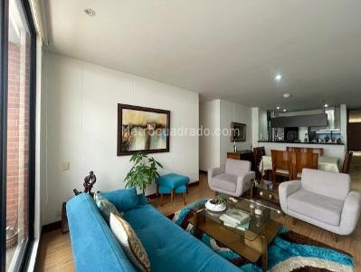 Apartamento de 2 alcobas en venta en Santa Barbara Central, Bogotá, 90 m² · foto 3 de 20