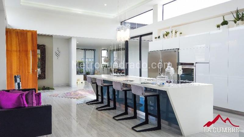 2BR House in Llanogrande (360 m²) - 2