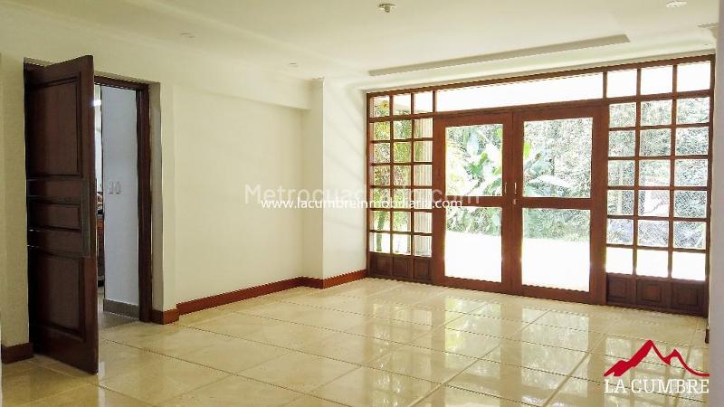 Casa Campestre Hermosa de 4 Alcobas en El Poblado La Calera - 3