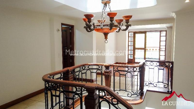 Casa Campestre Hermosa de 4 Alcobas en El Poblado La Calera - 8