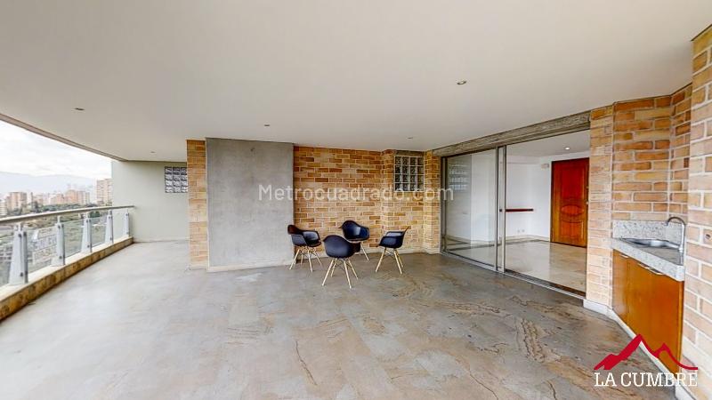 3BR Apartment for Rent in El Poblado (El Campestre) - 2