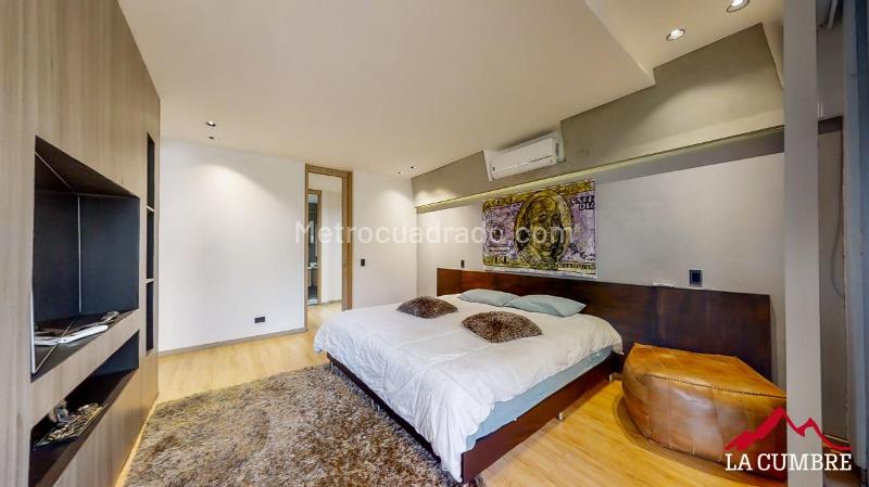 Beautiful 4BR Apartment with Gym in Loma Los Parra - 5