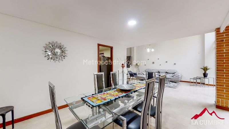 Casa Encantadora de 4 Alcobas en El Poblado La Calera - 6