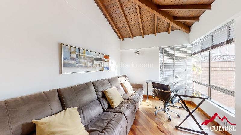 Casa Encantadora de 4 Alcobas en El Poblado La Calera - 9