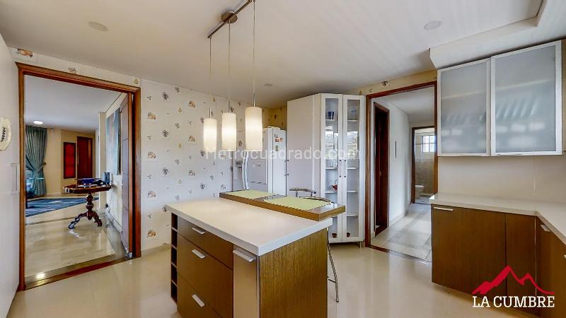 3BR Apartment for Rent in Poblado Campestre with 5 Baths - 8