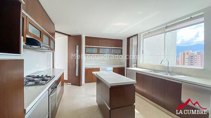 Spacious 3BR Apartment in Santa Maria de Los Angeles - 4