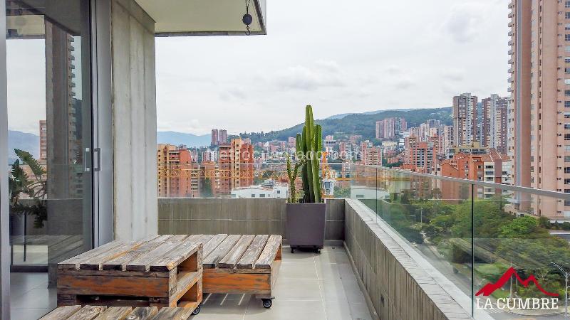 Apartamento Amoblado de 2 Alcobas con Amenidades en Loma de Los Parra - 3