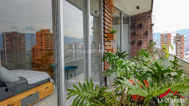 Apartamento Amoblado de 2 Alcobas con Amenidades en Loma de Los Parra - 4
