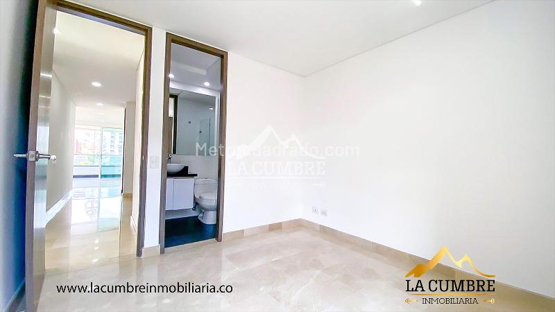Apartamento de 3 Alcobas en Alquiler en Loma de los Parra, El Poblado - 6