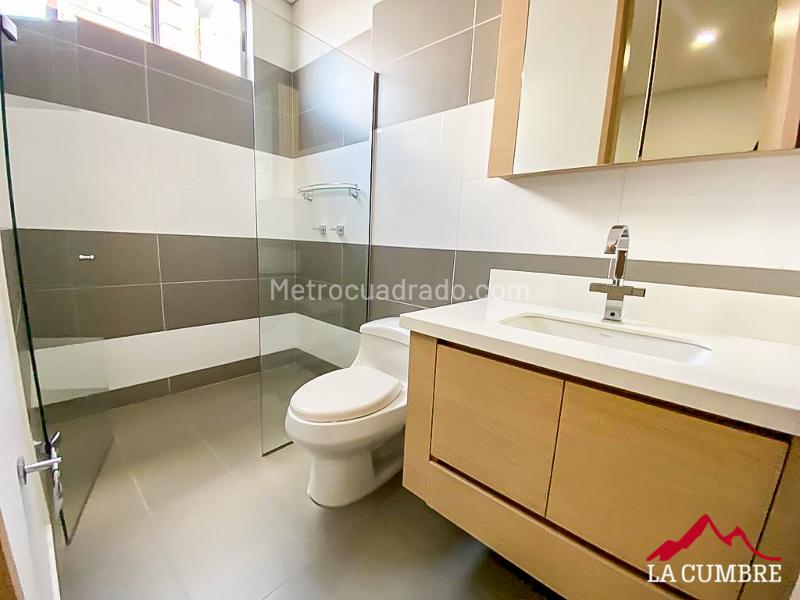 Apartamento Moderno de 3 Alcobas en Loma de los González - 3