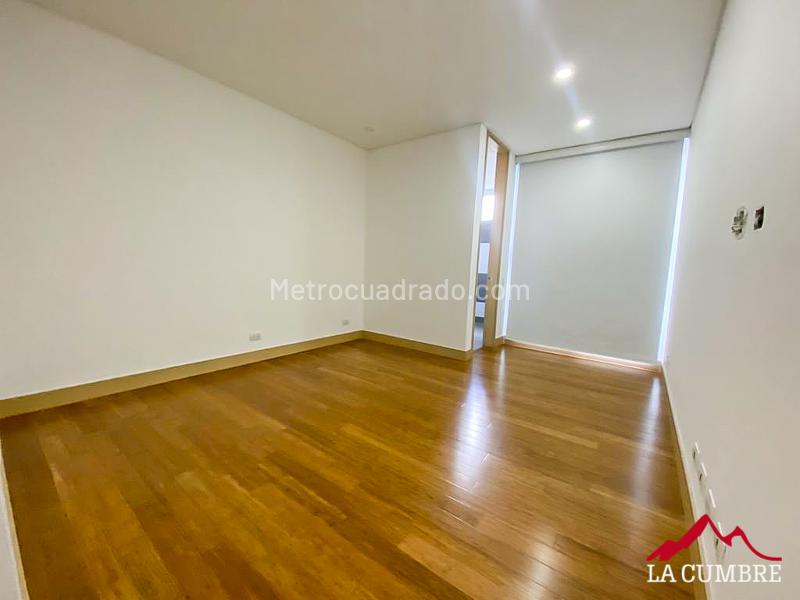 Apartamento Moderno de 3 Alcobas en Loma de los González - 4