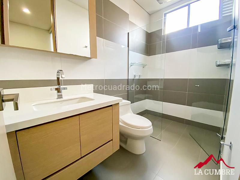 Apartamento Moderno de 3 Alcobas en Loma de los González - 5