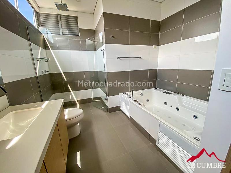 Apartamento Moderno de 3 Alcobas en Loma de los González - 8