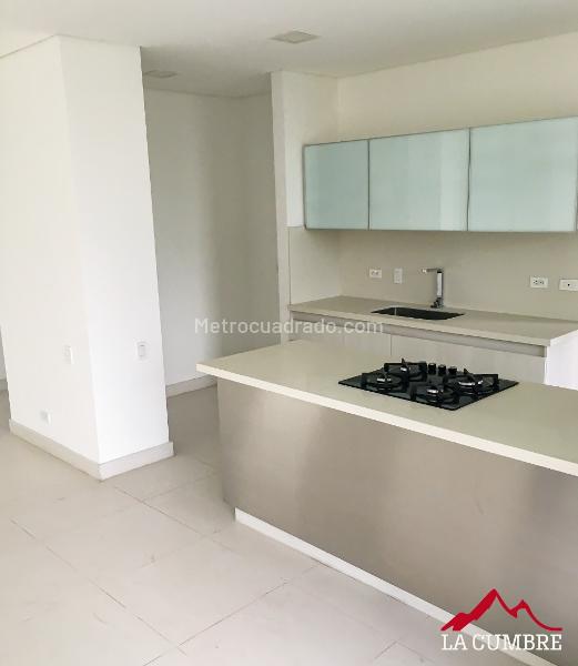 Spacious 3BR Apartment in Los Balsos, El Poblado - 5